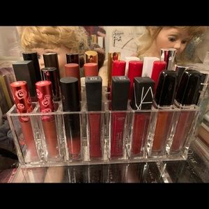 18 COUNT LIQUID LIPSTICK AND 12 COUNT BULLET LIPSTICK ACRYLIC HOLDERS